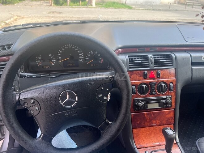 Mercedes E 240 1999, 278,675 km - 2.4 l - Bakı