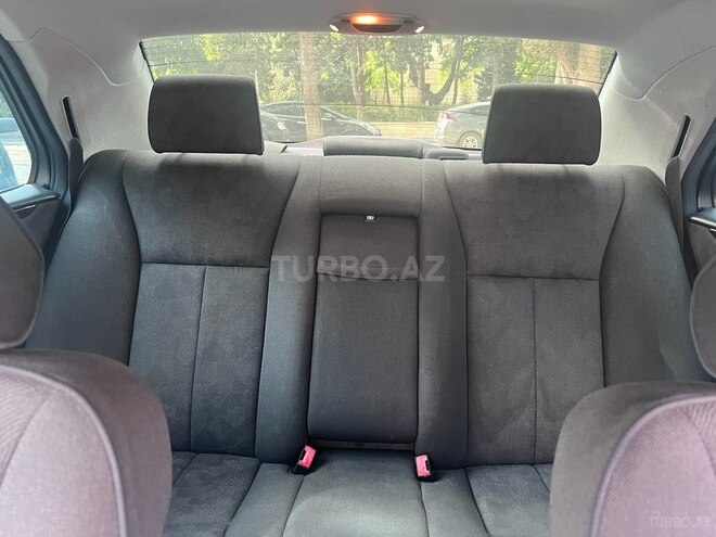 Mercedes E 240 1999, 278,675 km - 2.4 l - Bakı
