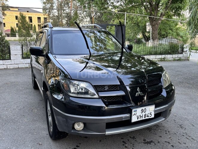 Mitsubishi Outlander 2003, 168,000 km - 2.4 l - Quba