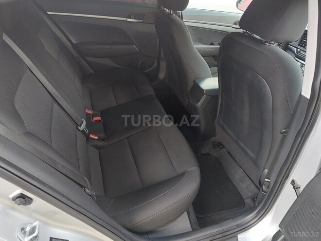 Hyundai Elantra 2019, 135,000 km - 2.0 l - Bakı