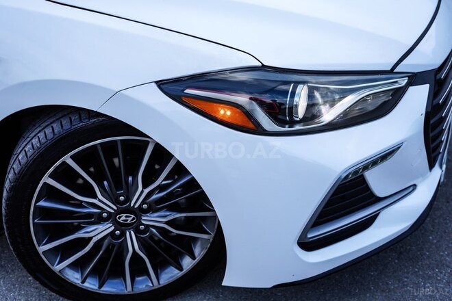 Hyundai Elantra 2018, 106,217 km - 1.6 l - Şəki