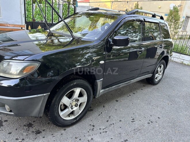 Mitsubishi Outlander 2003, 168,000 km - 2.4 l - Quba