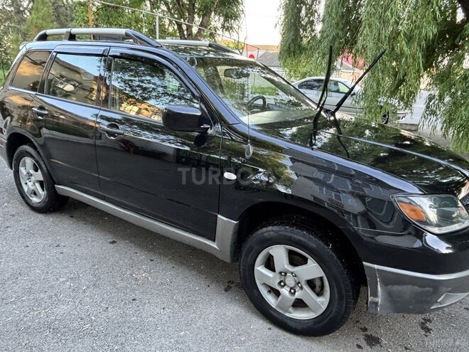 Mitsubishi Outlander 2003, 168,000 km - 2.4 l - Quba