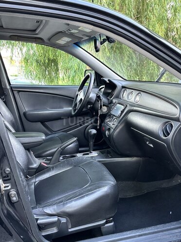 Mitsubishi Outlander 2003, 168,000 km - 2.4 l - Quba