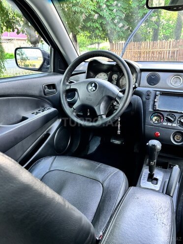 Mitsubishi Outlander 2003, 168,000 km - 2.4 l - Quba