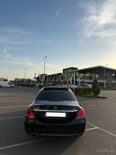 Mercedes C 300 4MATIC 2015, 183,656 km - 2.0 l - Bakı