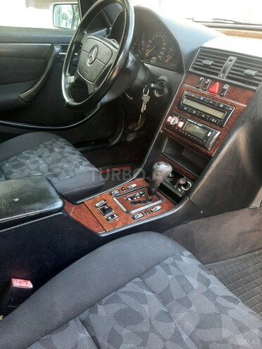 Mercedes C 200 2000, 210,000 km - 2.0 l - Bakı