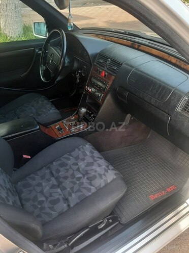 Mercedes C 200 2000, 210,000 km - 2.0 l - Bakı