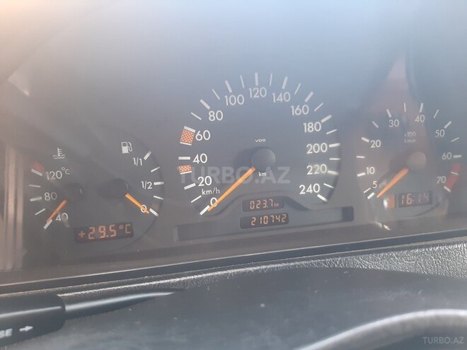 Mercedes C 200 2000, 210,000 km - 2.0 l - Bakı