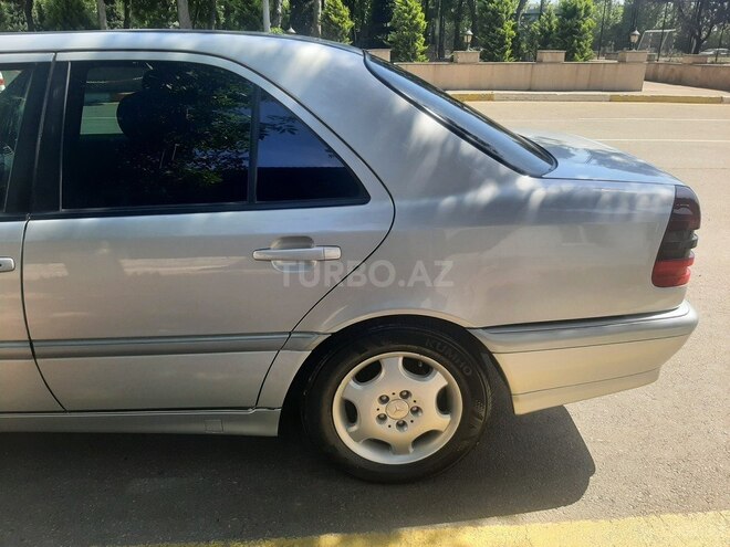 Mercedes C 200 2000, 210,000 km - 2.0 l - Bakı