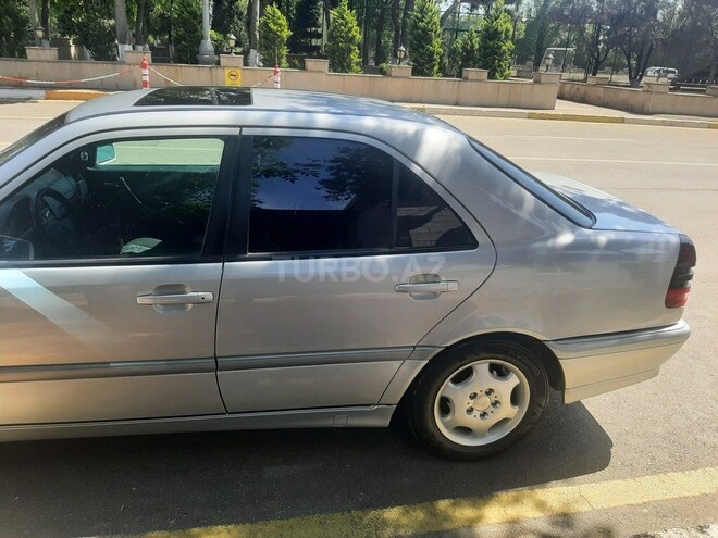 Mercedes C 200 2000, 210,000 km - 2.0 l - Bakı