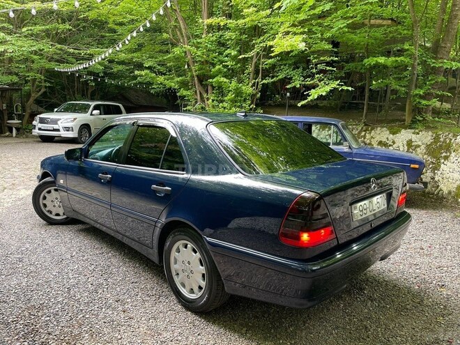 Mercedes C 220 d 1999, 263,000 km - 2.2 l - Bakı