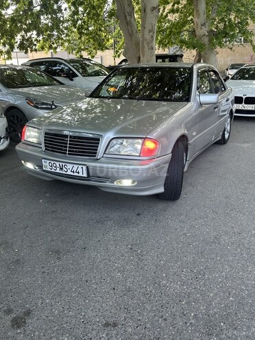Mercedes C 180-4