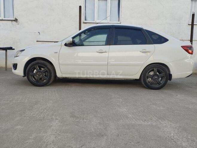 LADA (VAZ) Granta 2015, 175,099 km - 1.6 l - Qusar