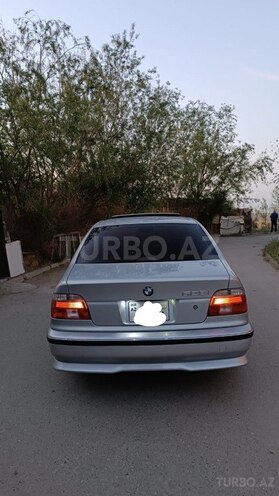 BMW 528 1999, 283,000 km - 2.8 l - Bakı
