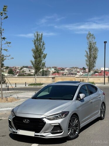 Hyundai Elantra 2018, 42,500 km - 1.6 l - Bakı