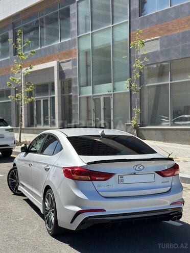Hyundai Elantra 2018, 42,500 km - 1.6 l - Bakı