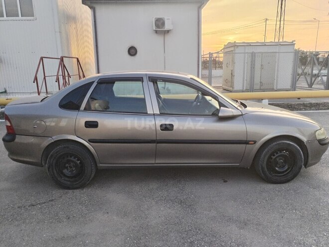 Opel Vectra 1996, 177,872 km - 1.6 l - Bakı