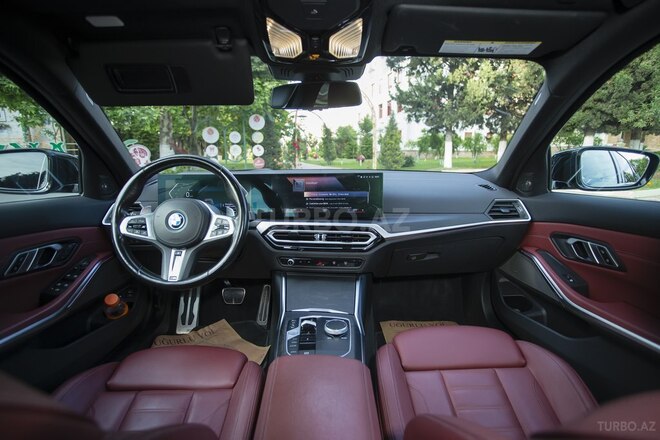 BMW 330e-11