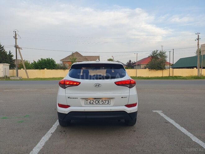 Hyundai Tucson 2015, 144,000 km - 1.7 l - Bakı