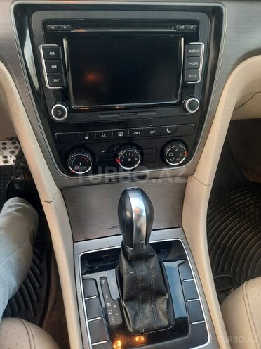 Volkswagen Passat 2014, 242,000 km - 1.8 l - Ağdaş