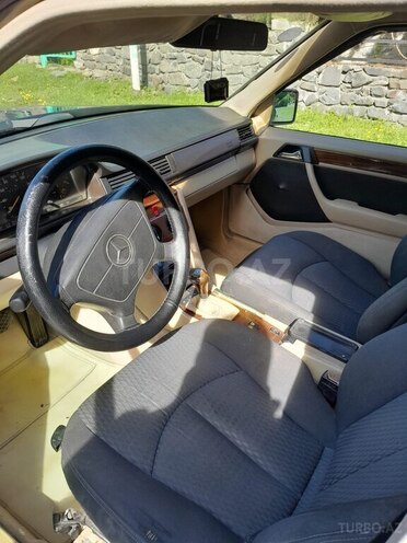 Mercedes E 200 d 1995, 500,000 km - 2.0 l - Qax