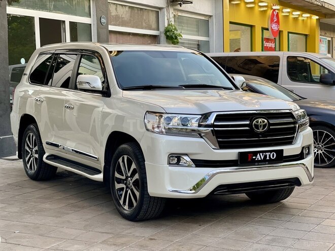 Toyota Land Cruiser-3