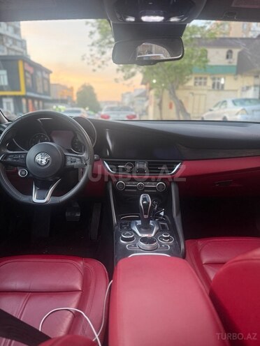 Alfa Romeo Giulia 2020, 73,000 km - 2.0 l - Bakı