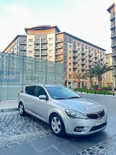 Kia Ceed 2010, 312,000 km - 1.6 л - Bakı