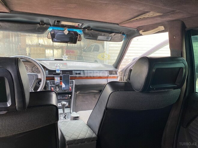 Mercedes E 220 1993, 125,000 km - 2.2 л - Bakı