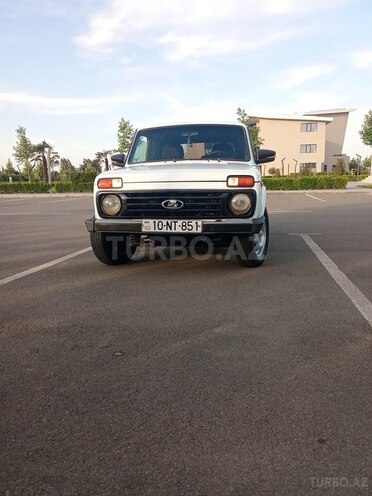 LADA (VAZ) Niva 2005, 300,000 km - 1.7 l - Salyan