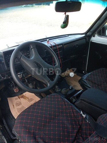 LADA (VAZ) Niva 2005, 300,000 km - 1.7 l - Salyan
