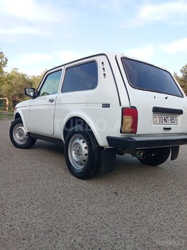 LADA (VAZ) Niva 2005, 300,000 km - 1.7 l - Salyan