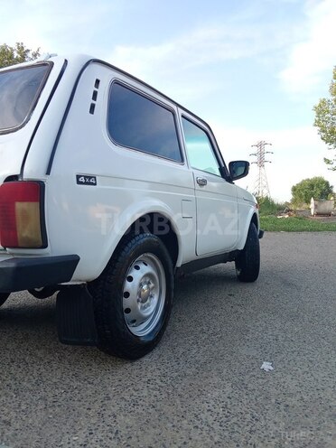 LADA (VAZ) Niva 2005, 300,000 km - 1.7 l - Salyan