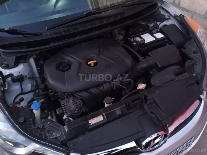 Hyundai Elantra 2011, 260,000 km - 1.8 l - Tovuz