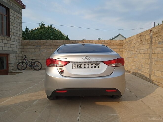 Hyundai Elantra 2011, 260,000 km - 1.8 l - Tovuz