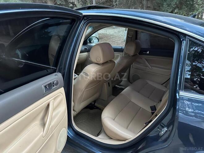 Volkswagen Passat 2004, 299,000 km - 1.8 л - Sumqayıt
