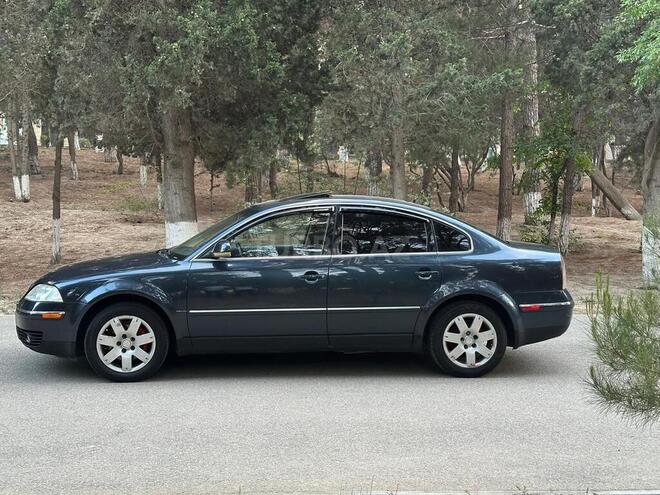 Volkswagen Passat 2004, 299,000 km - 1.8 л - Sumqayıt
