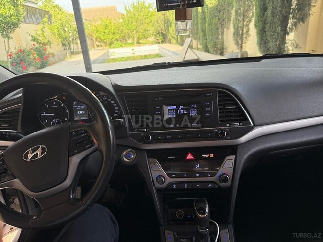 Hyundai Avante 2018, 206,000 km - 1.6 l - Bakı