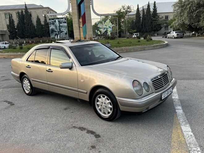 Mercedes E 230 1996, 325,000 km - 2.3 l - Sumqayıt