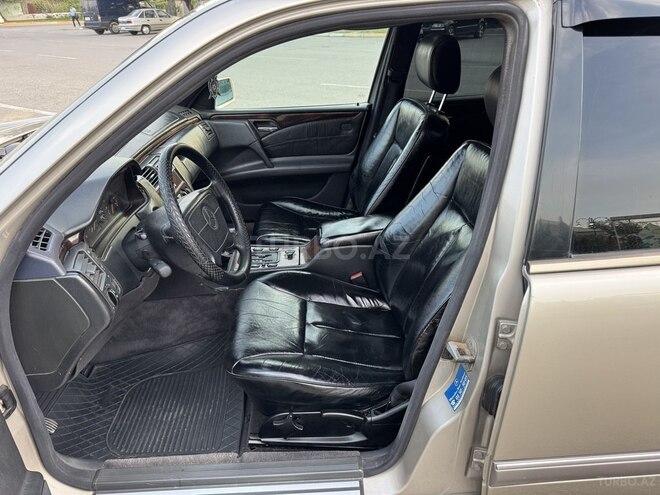 Mercedes E 230 1996, 325,000 km - 2.3 l - Sumqayıt