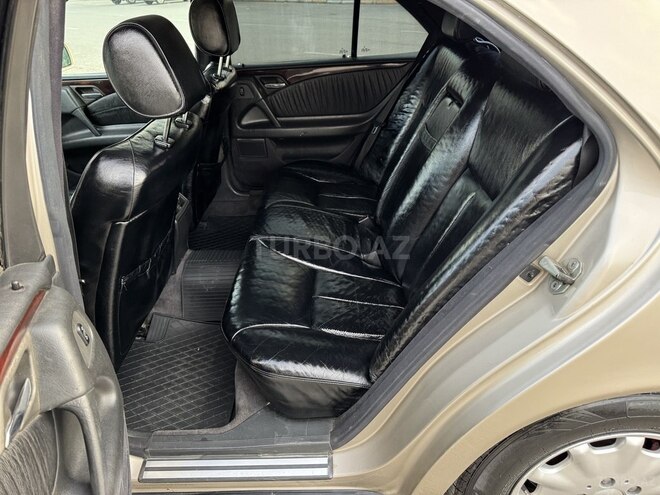 Mercedes E 230 1996, 325,000 km - 2.3 l - Sumqayıt