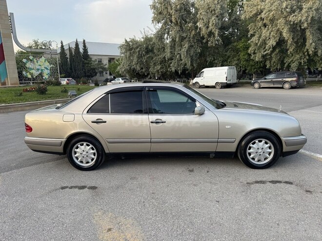 Mercedes E 230 1996, 325,000 km - 2.3 l - Sumqayıt
