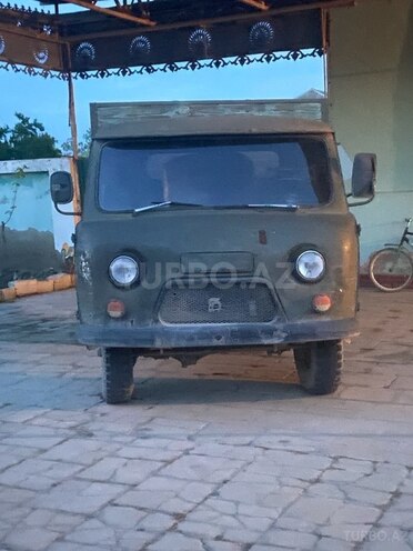 UAZ 3303 1987, 500,000 km - 2.4 l - Salyan
