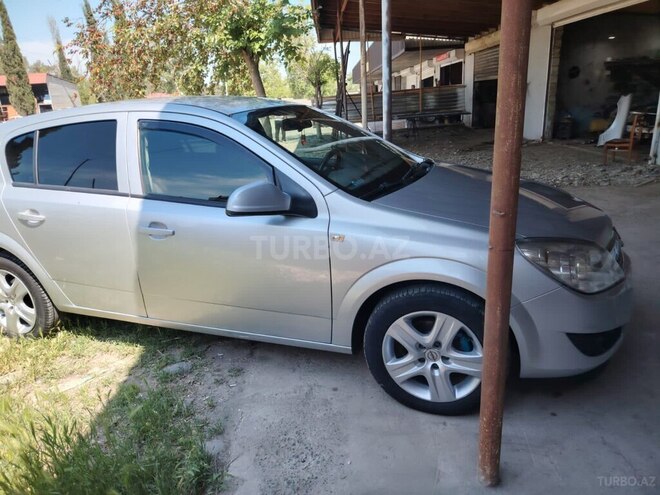 Opel Astra 2009, 183,000 km - 1.4 l - Beyləqan