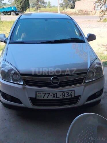 Opel Astra 2009, 183,000 km - 1.4 l - Beyləqan