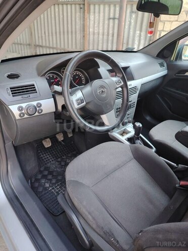 Opel Astra 2009, 183,000 km - 1.4 l - Beyləqan