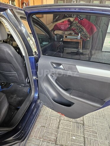 Volkswagen Jetta 2011, 220,000 km - 2.0 l - Bakı