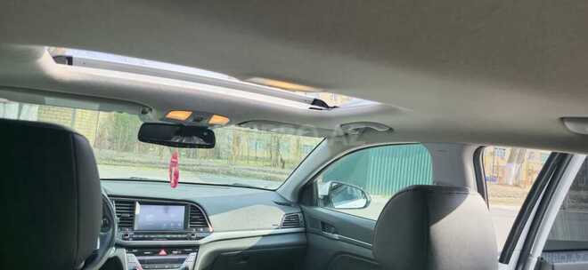 Hyundai Elantra 2018, 114,819 km - 2.0 l - Göyçay