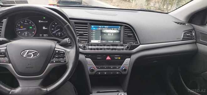 Hyundai Elantra 2018, 114,819 km - 2.0 l - Göyçay